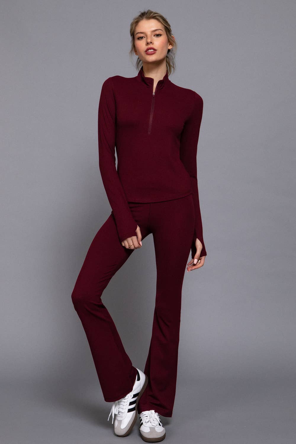 Long Sleeve Thumbhole Detail Zippered Mock Neck Workout Top