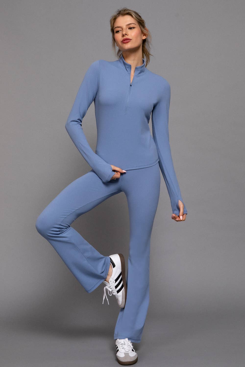 Long Sleeve Thumbhole Detail Zippered Mock Neck Workout Top