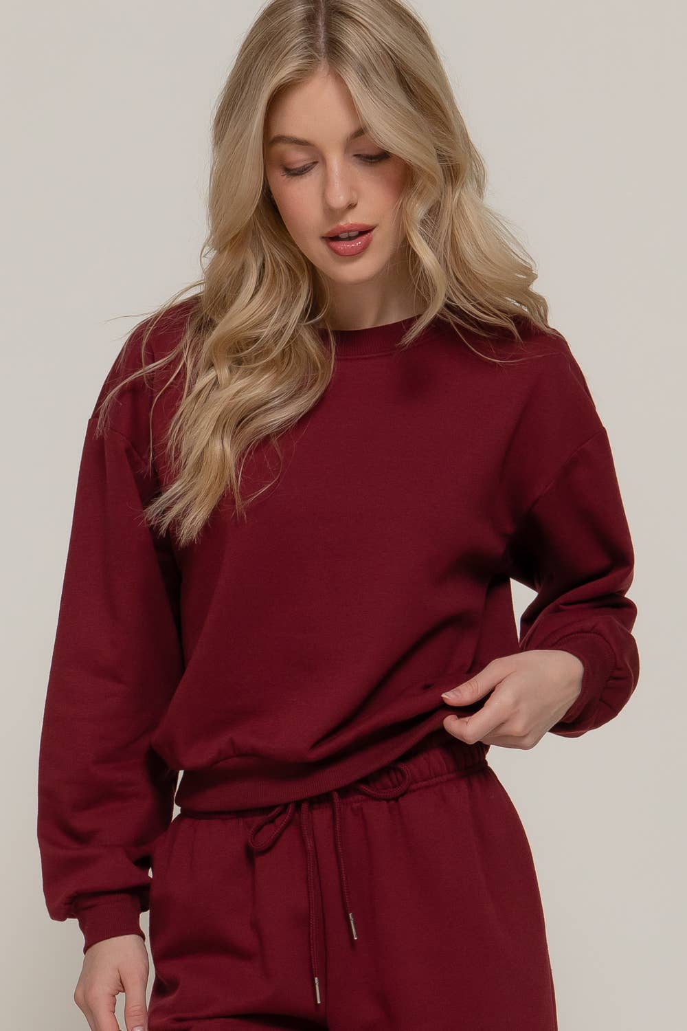 Long Sleeve Round Neck Crop SweatShirt