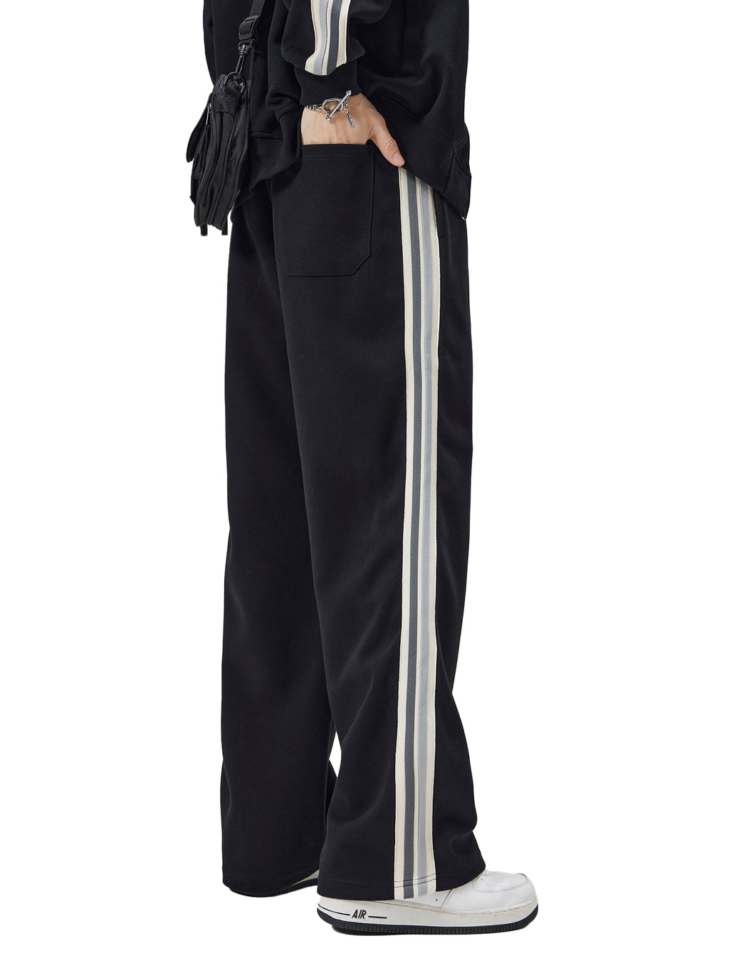 Contrast Side-Stripe Straight-Leg  Pants